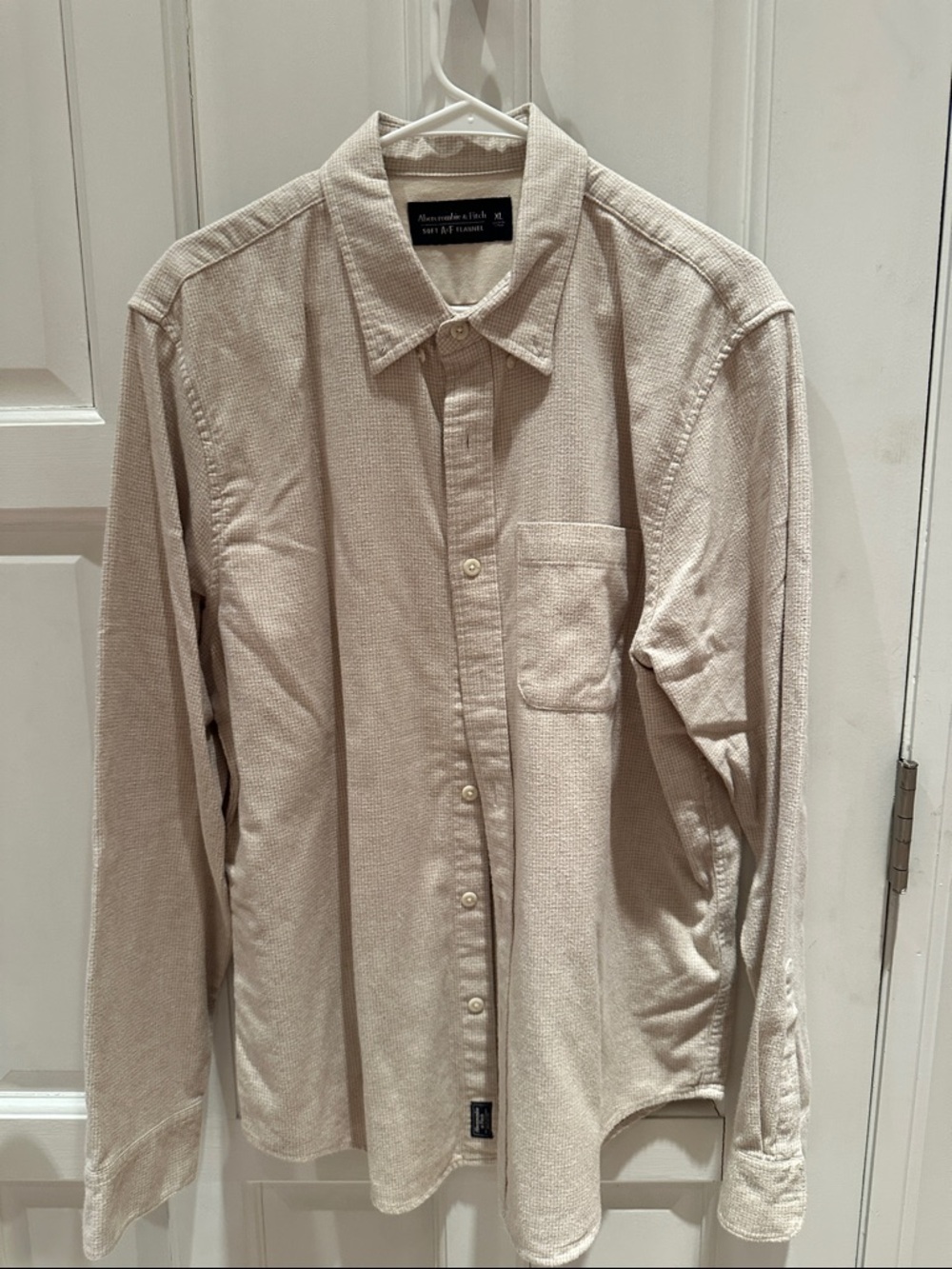 Abercrombie & Fitch Light Beige Woven Button-Down Shirt